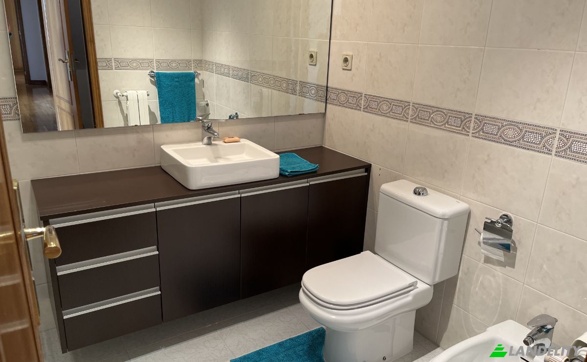 Apartment for Sale Av da Beira-Mar, Vila Nova de Gaia, Porto District, Portugal. Photo 13