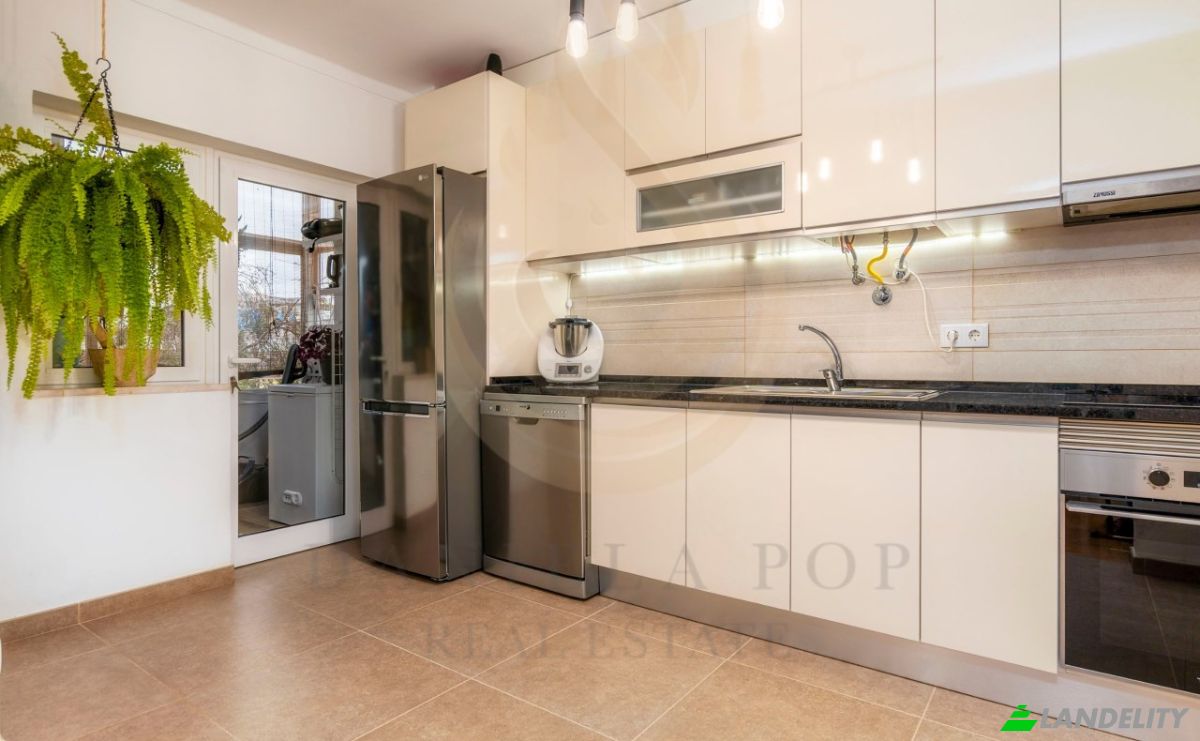 Apartment for Sale R Frederico Lecor, Faro, Faro District, Portugal. Photo 4